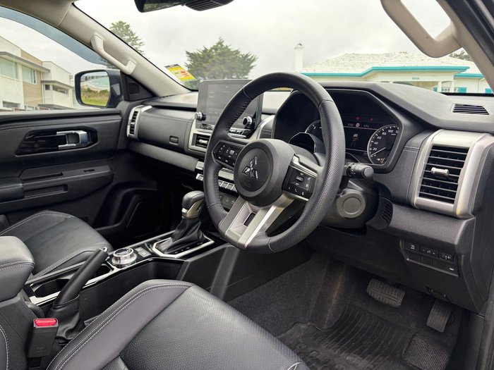 2024 Mitsubishi Triton GLS