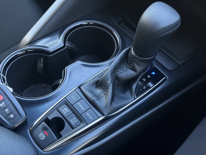 2020 Toyota Camry Hybrid