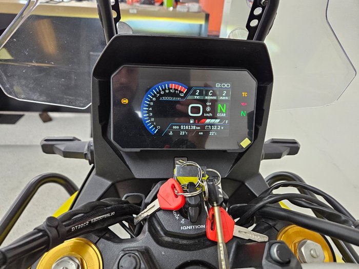 2023 Suzuki V-STROM 800DE Yellow