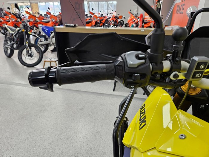 2023 Suzuki V-STROM 800DE Yellow