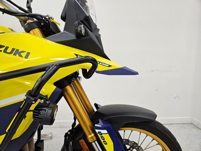 2023 Suzuki V-STROM 800DE Yellow
