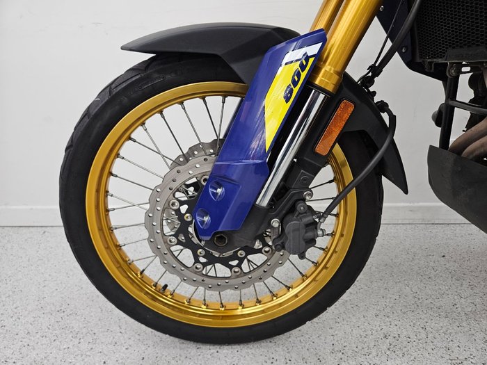 2023 Suzuki V-STROM 800DE Yellow