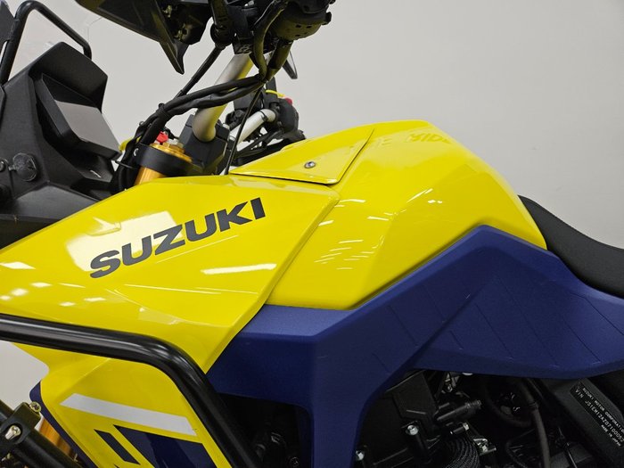 2023 Suzuki V-STROM 800DE Yellow
