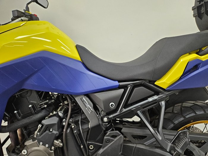 2023 Suzuki V-STROM 800DE Yellow