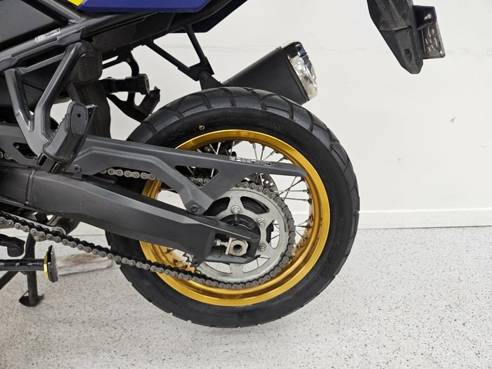 2023 Suzuki V-STROM 800DE Yellow