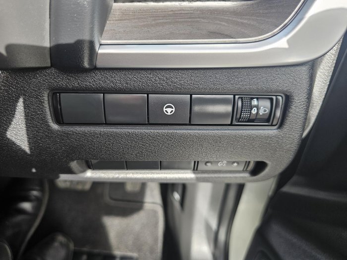 2025 Nissan X-TRAIL ST-L