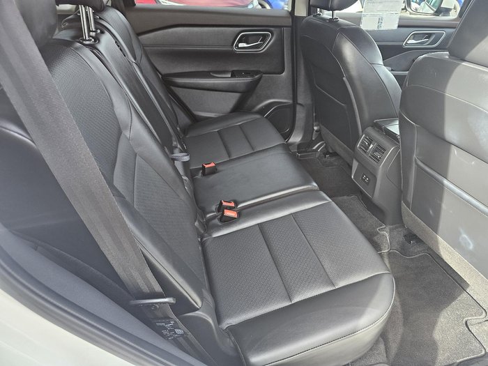 2025 Nissan X-TRAIL ST-L