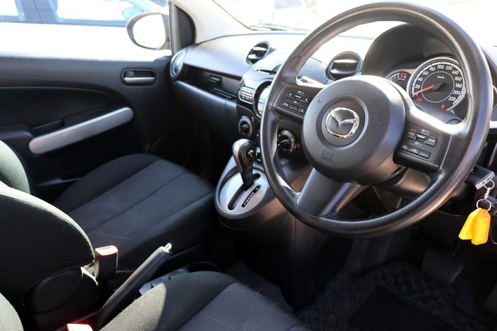2013 Mazda 2 Neo Sport