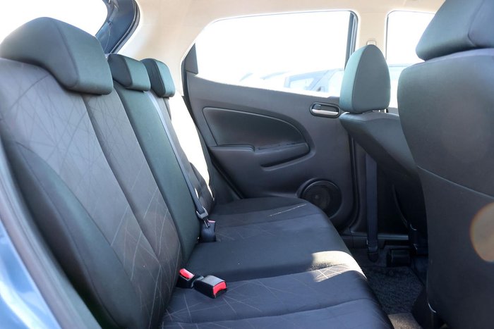 2013 Mazda 2 Neo Sport