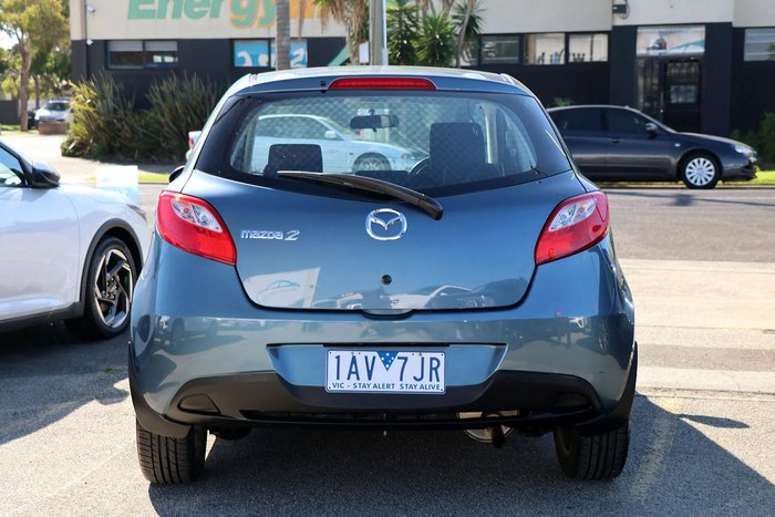 2013 Mazda 2 Neo Sport