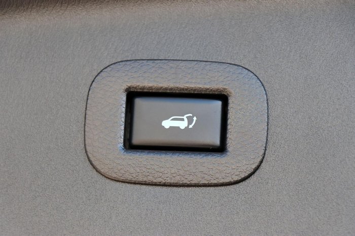 2025 Nissan Patrol Ti-L