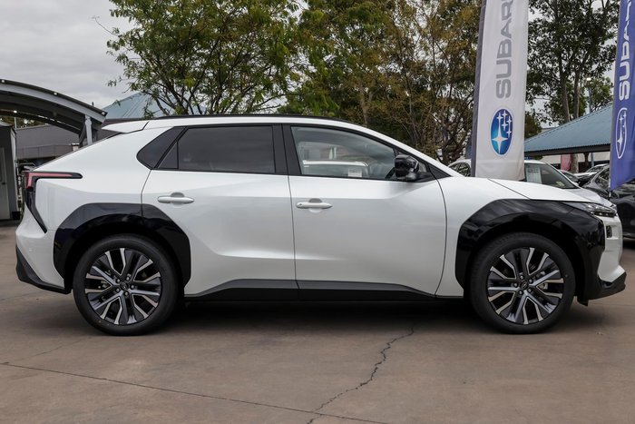 2025 Subaru Solterra AWD Touring