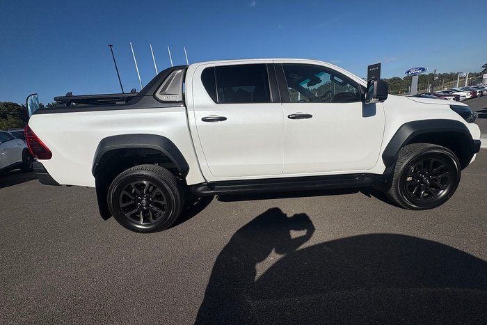 2023 Toyota Hilux Rogue