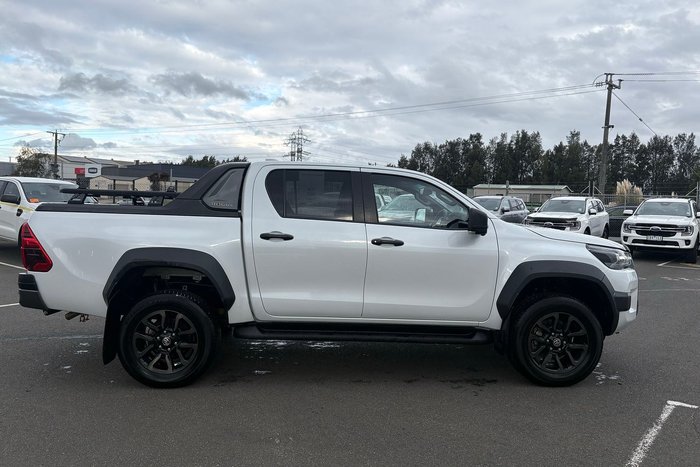 2023 Toyota Hilux Rogue