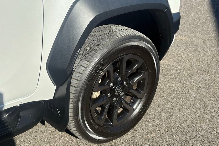 2023 Toyota Hilux Rogue