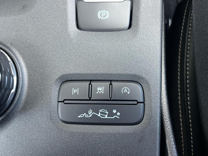 2025 Ford Everest Platinum