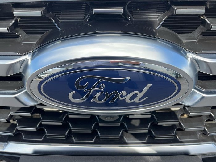 2025 Ford Everest Platinum