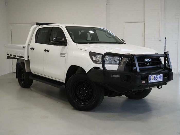 2022 Toyota Hilux SR