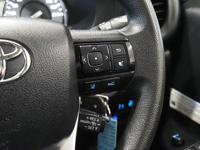 2022 Toyota Hilux SR