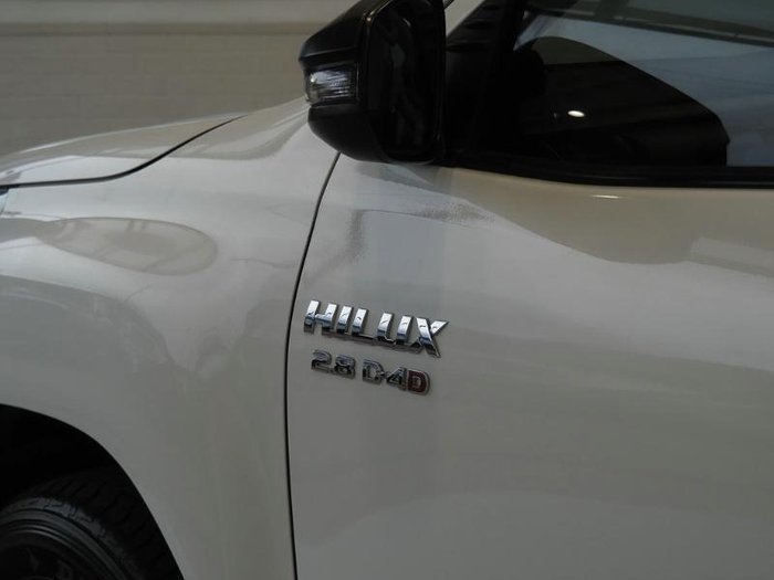 2022 Toyota Hilux SR