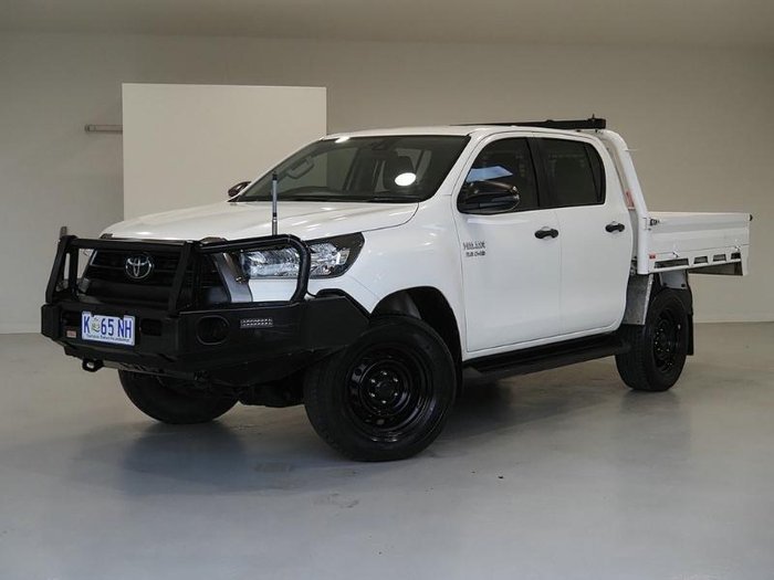 2022 Toyota Hilux SR