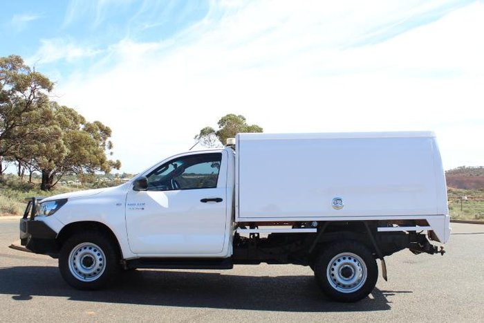 2019 Toyota Hilux SR