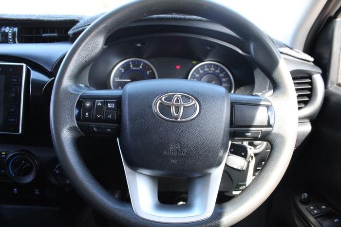 2019 Toyota Hilux SR