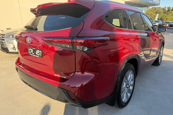 2023 Toyota Kluger Grande