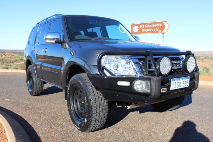 2017 Mitsubishi Pajero
