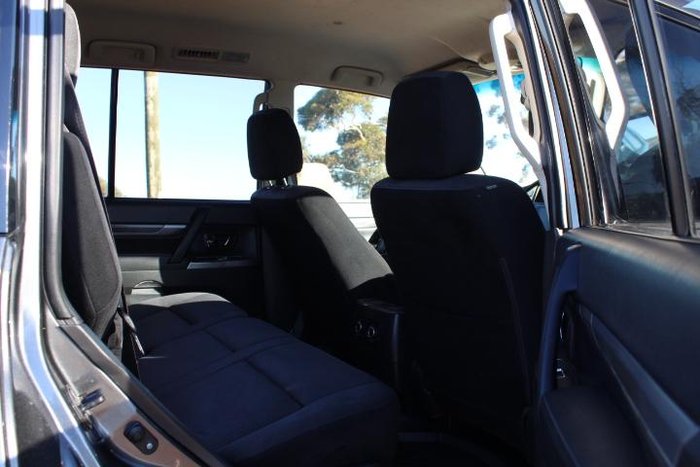 2017 Mitsubishi Pajero GLX