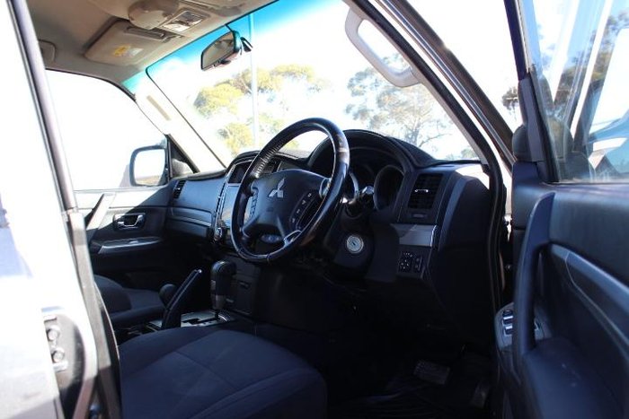 2017 Mitsubishi Pajero GLX