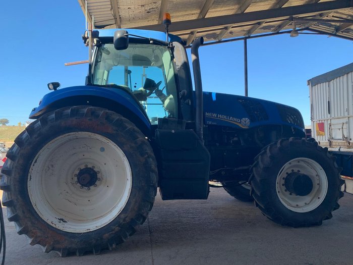 2012 New Holland T8.390