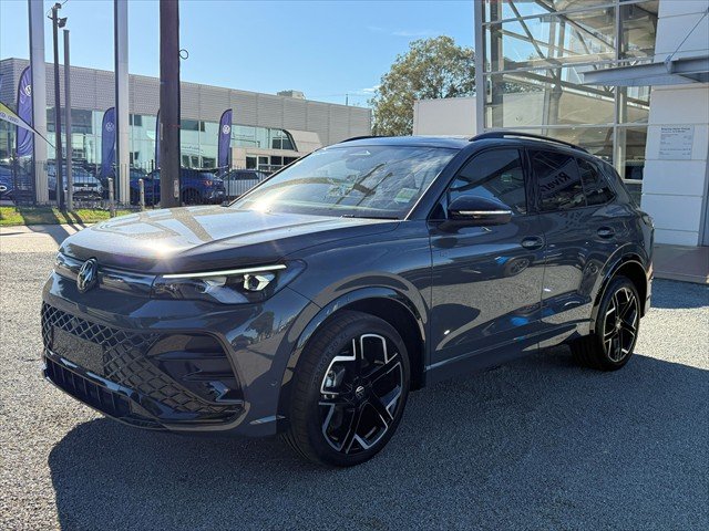 2025 Volkswagen TIGUAN R-LINE