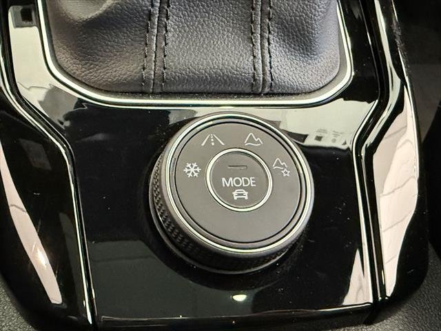 2025 Volkswagen T-ROC R-LINE