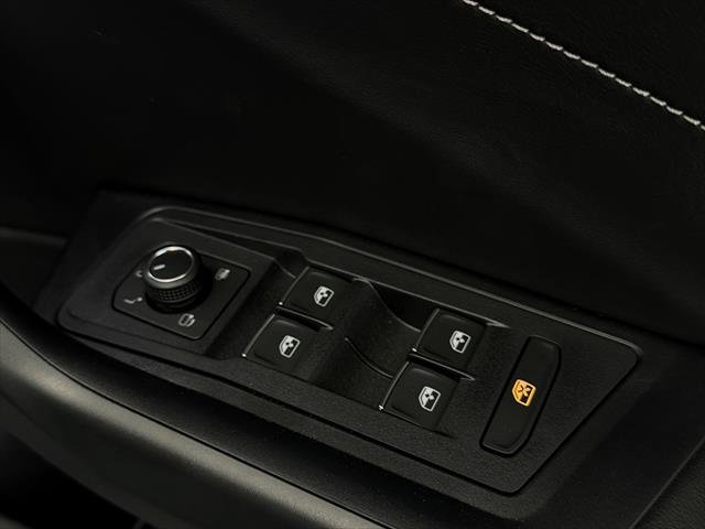 2025 Volkswagen T-ROC R-LINE