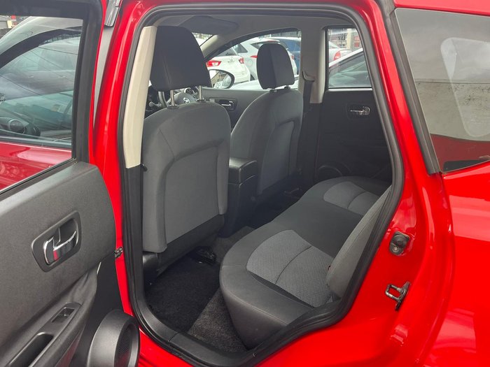 2012 Nissan Dualis ST
