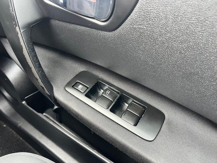 2012 Nissan Dualis ST