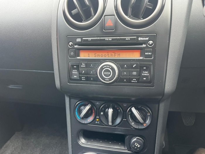2012 Nissan Dualis ST