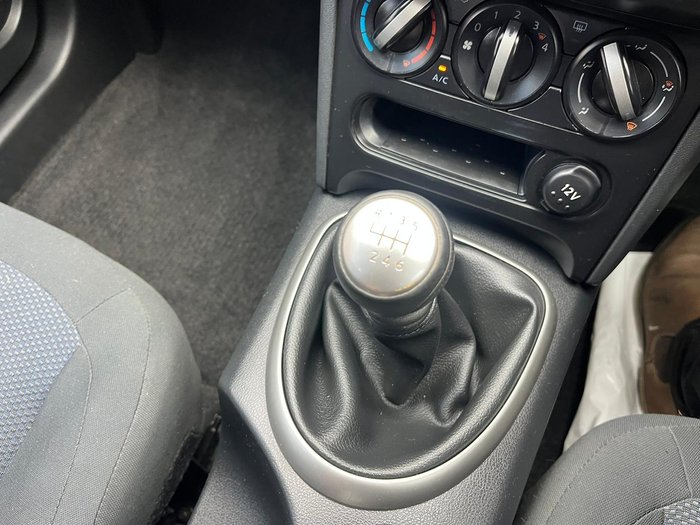 2012 Nissan Dualis ST
