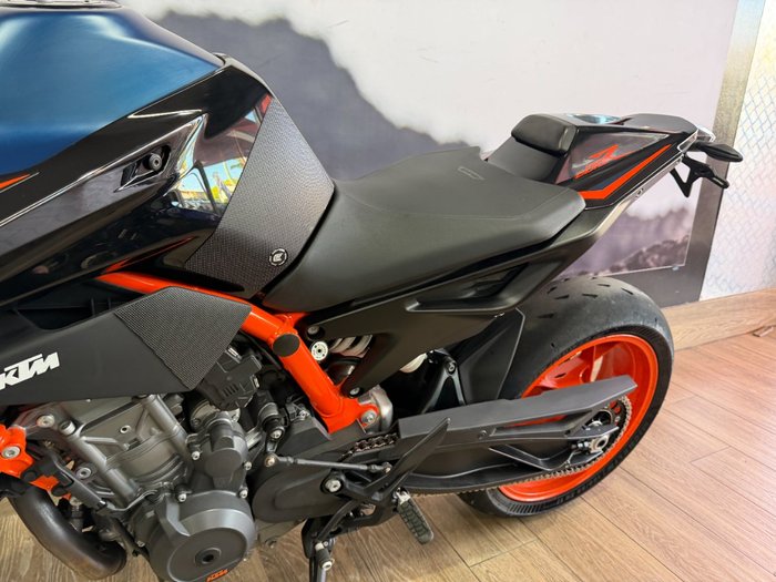 2023 Ktm 890 DUKE R BLUE