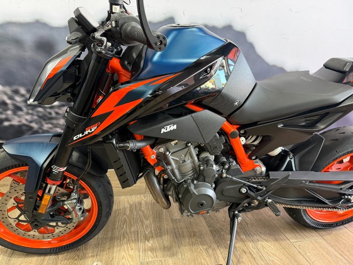 2023 Ktm 890 DUKE R BLUE