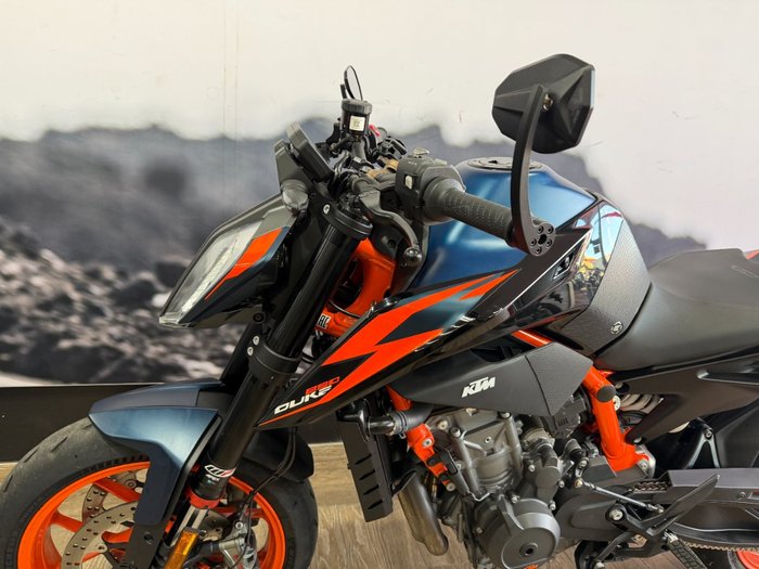 2023 Ktm 890 DUKE R BLUE