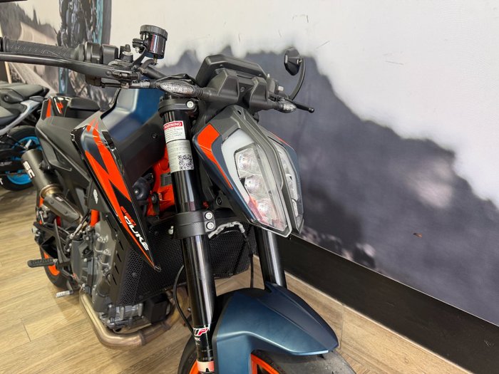 2023 Ktm 890 DUKE R BLUE