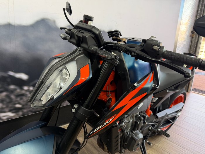 2023 Ktm 890 DUKE R BLUE