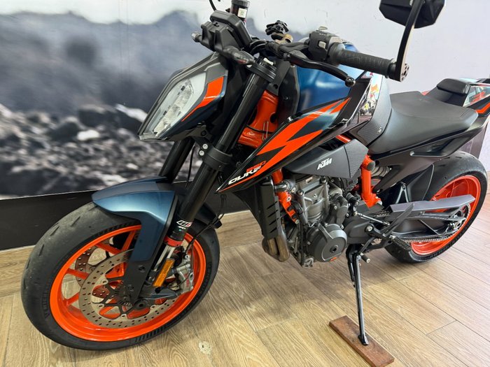 2023 Ktm 890 DUKE R BLUE