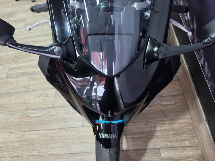 2023 Yamaha YZF-R7LA Black