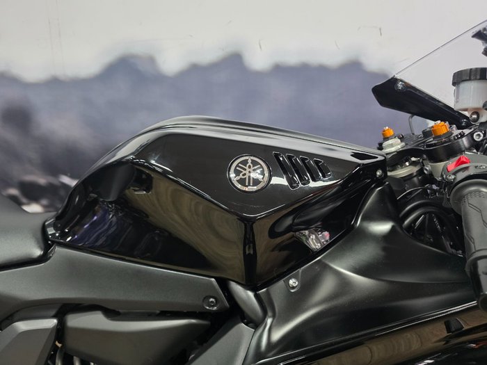 2023 Yamaha YZF-R7LA Black