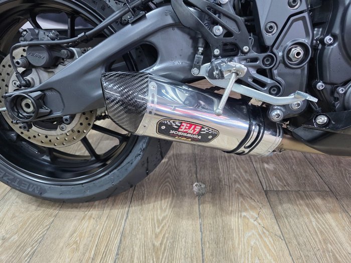 2023 Yamaha YZF-R7LA Black