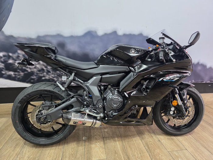 2023 Yamaha YZF-R7LA Black