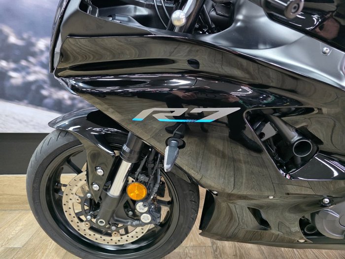 2023 Yamaha YZF-R7LA Black